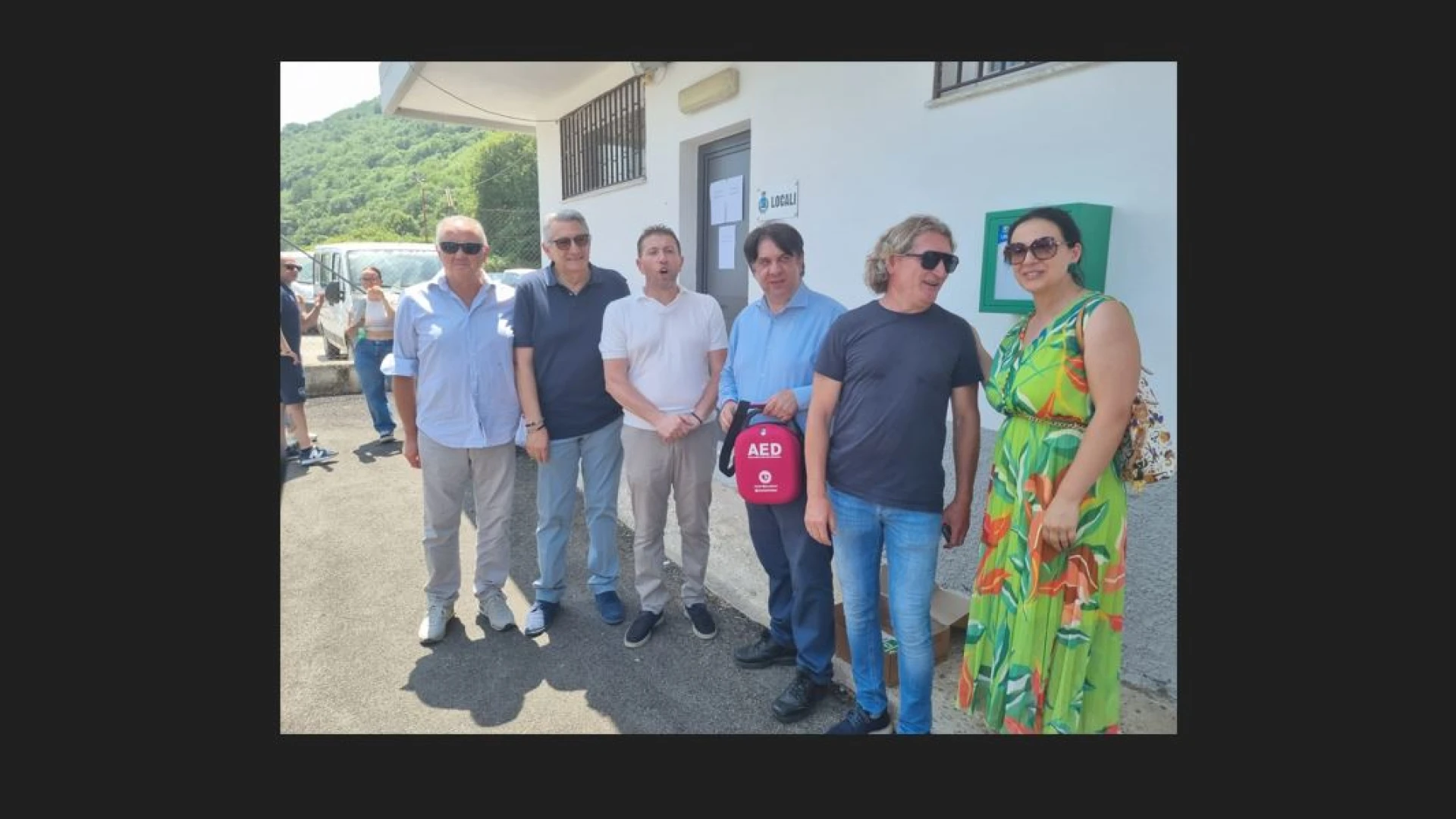 Cuore e comunità per un futuro in sicurezza: a Sesto Campano installato il settimo defibrillatore